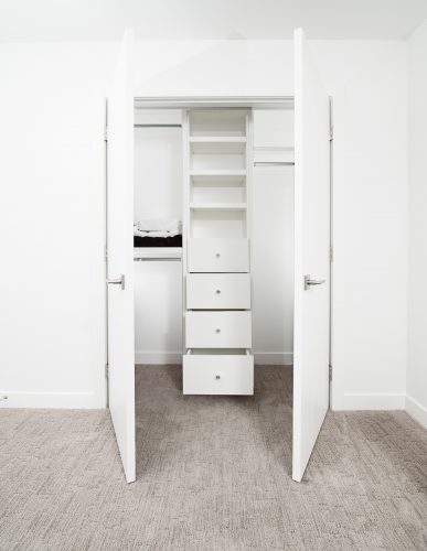 walk-in closet