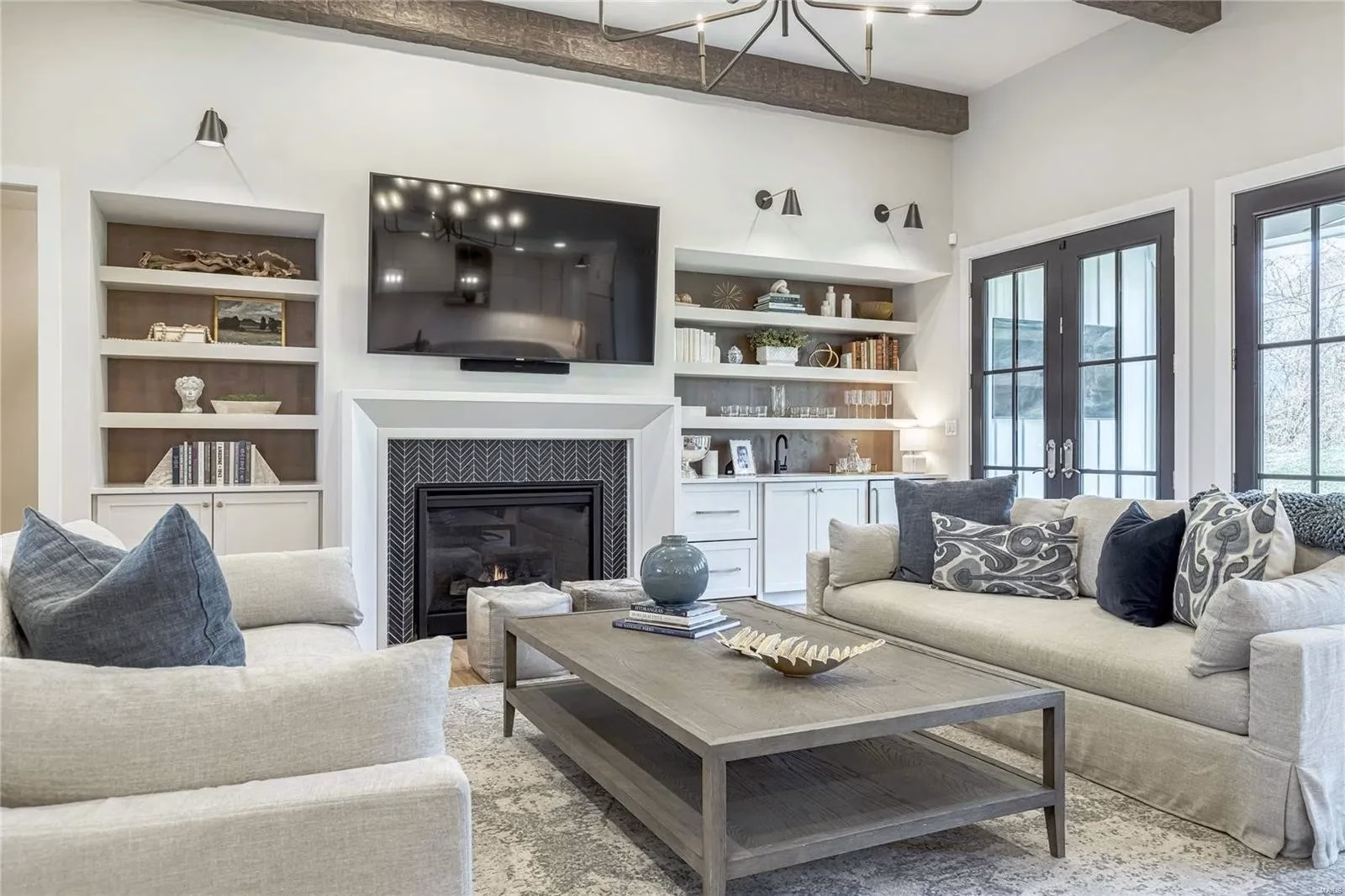 Custom Home at 100 Ladue Meadows Lane by Hibbs Luxury Homes