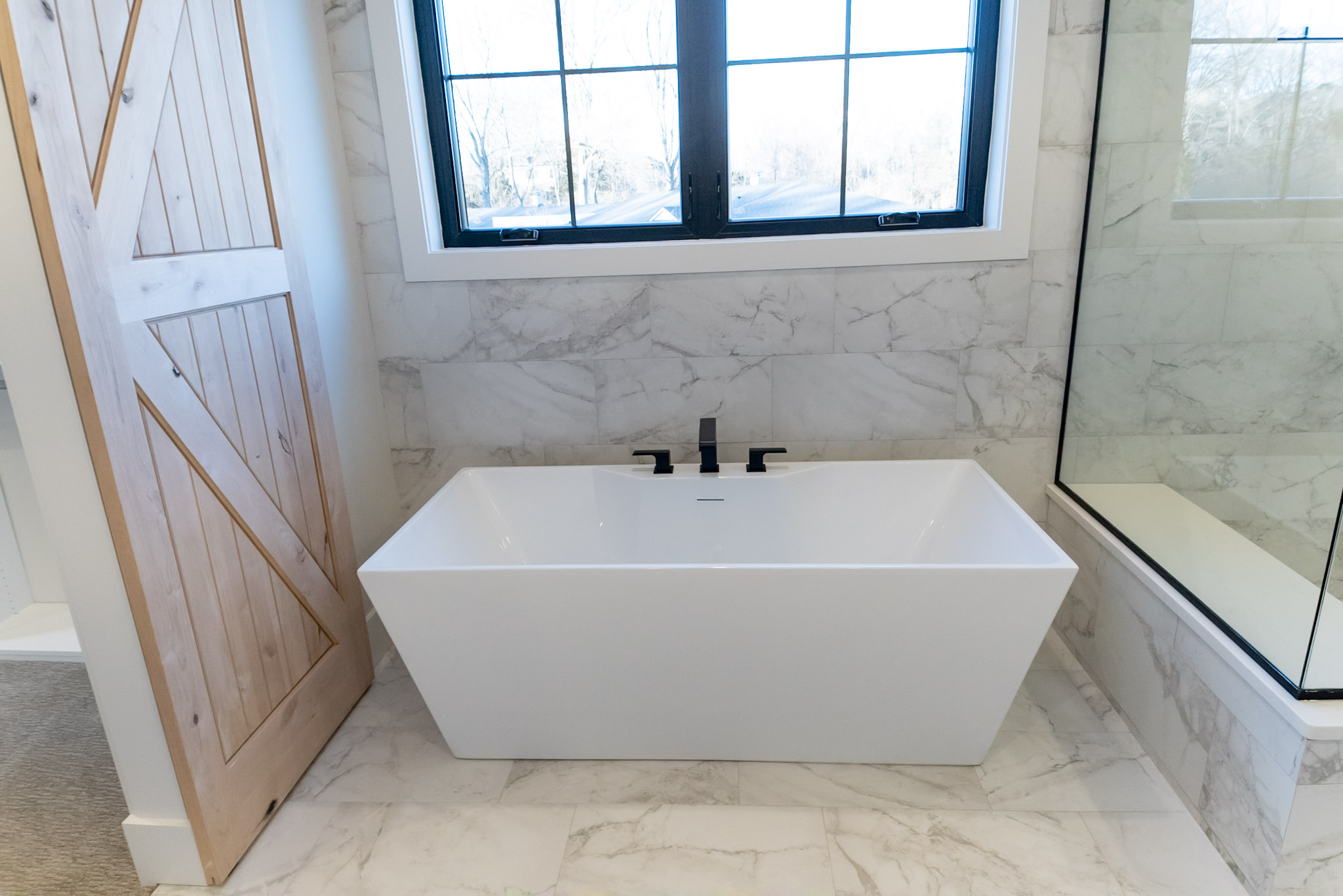 16-DSC01414 Custom Modern Farmhouse EnSuite