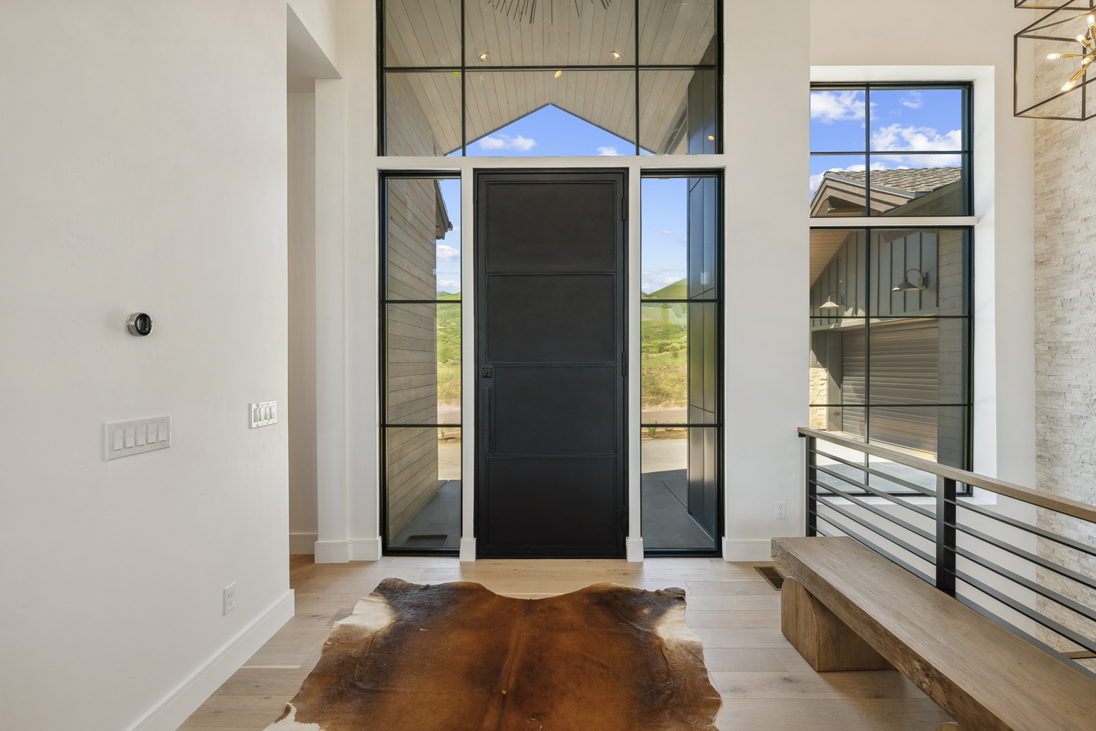 Foyer of 1612 Leo Ct SkyRidge Park City
